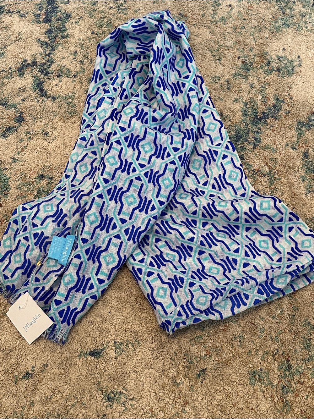 NWT J. McLaughlin Reed scarf in White/Blue Geo Glass  100% wool